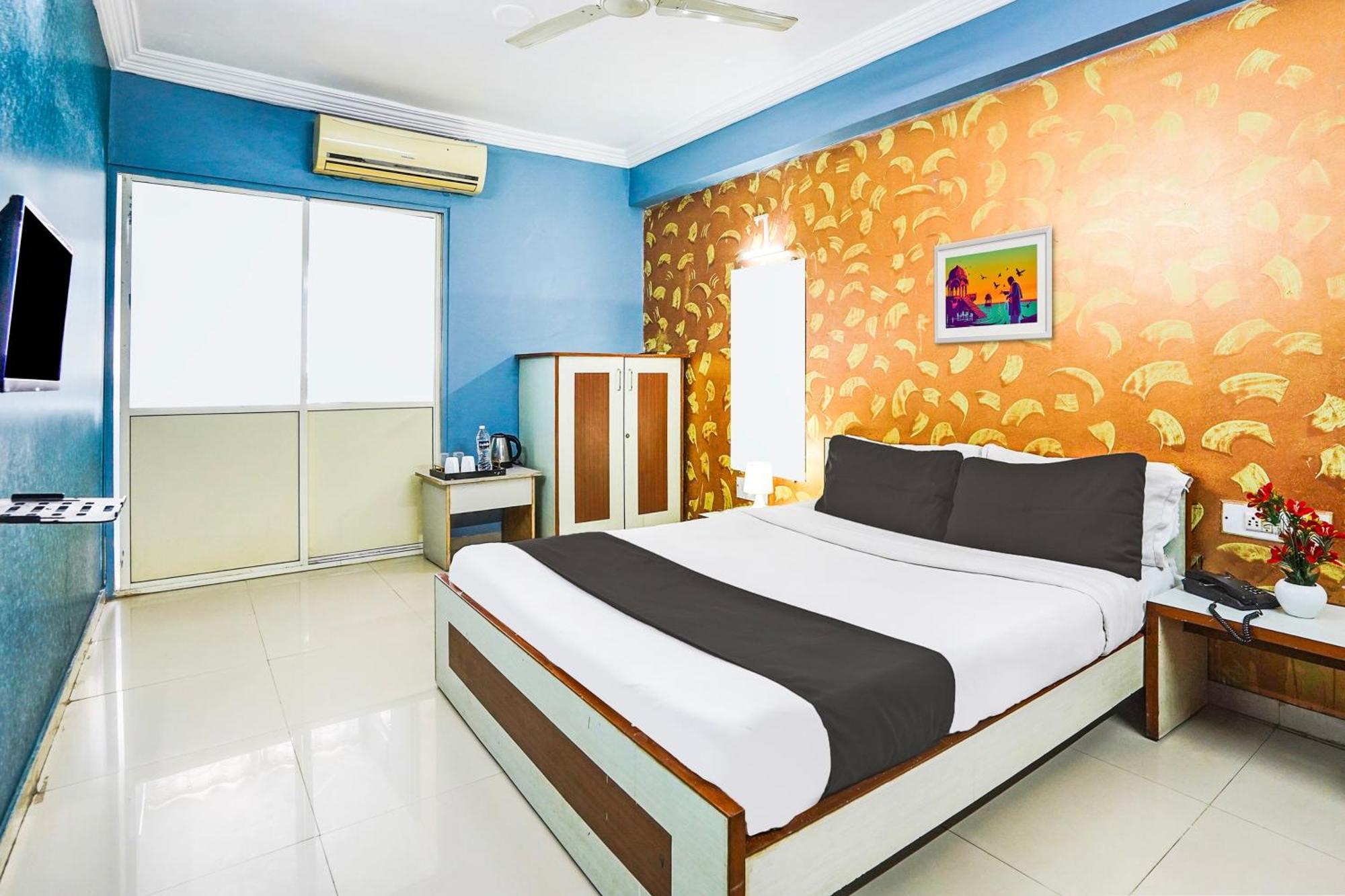 Hotel O Vibrant Residency Ahmedabad Exterior photo