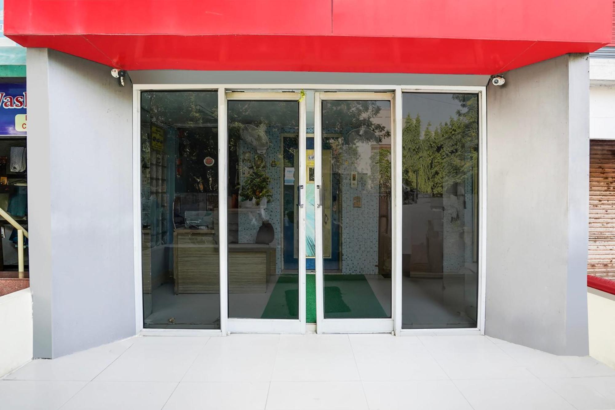 Hotel O Vibrant Residency Ahmedabad Exterior photo
