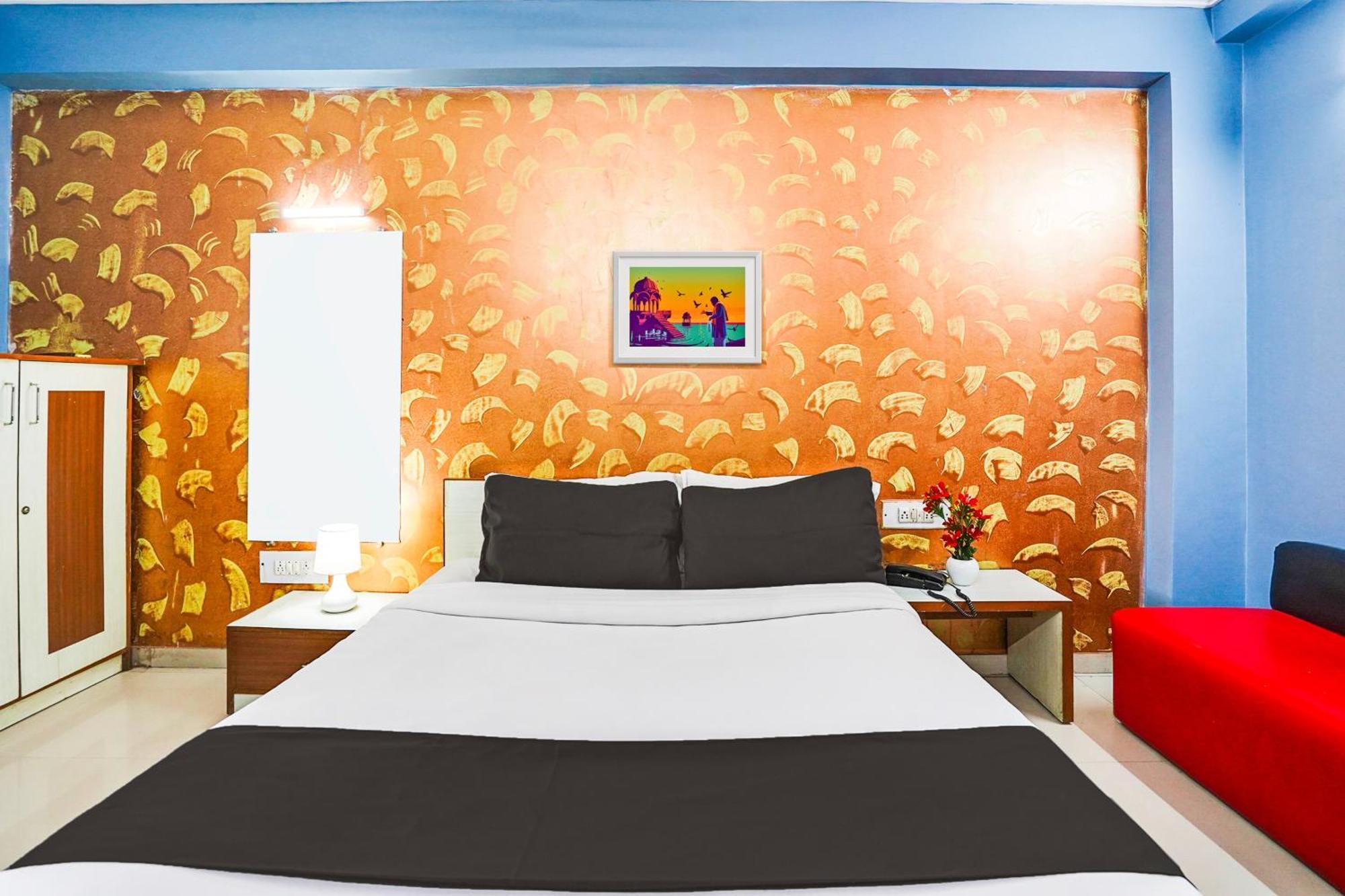 Hotel O Vibrant Residency Ahmedabad Exterior photo